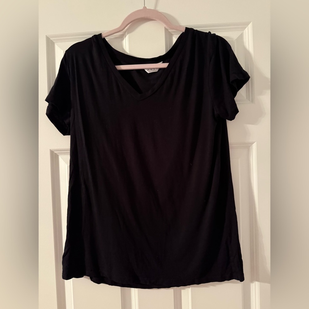 Primark | Black V Neck Short Sleeve Tee | Size M